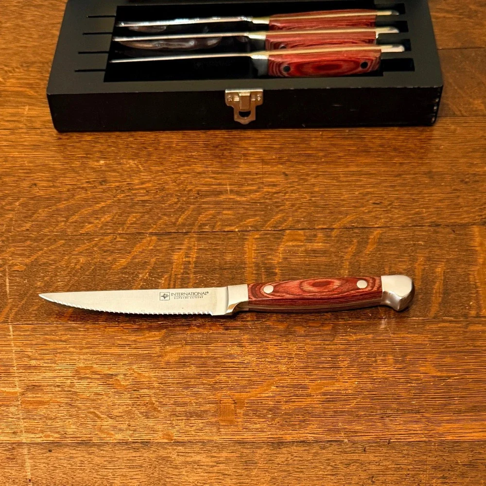 International Supreme Cutlery 4‎ Piece Steak Knife Set Red Pakkawood Wood Box